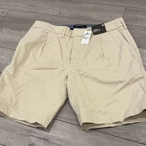 Express Men's Cream Flat Front Shorts